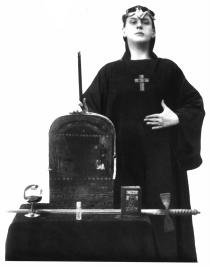 Aleister_Crowley,_Magus