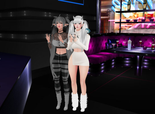 tessaandmomoreadytosingandcheer