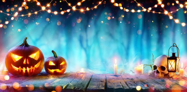 halloween-party-jack-o-lanterns-string-lights-table-halloween-party-jack-o-lanterns-string-lights-table-misty-126870425