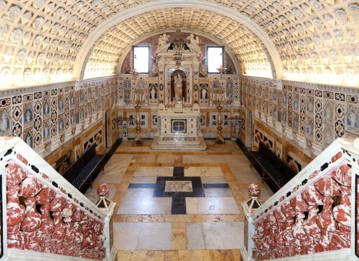 cagliari_duomo_interno_santuario_dei_martiri_cripta_cappella_centrale_della_madonna_03-1024x744